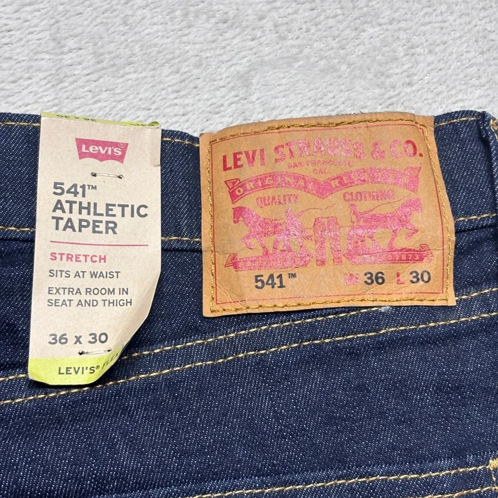 NWT Levis 541 Athletic Taper Jeans Mens 36x30 Dark Wash Blue Stretch Denim